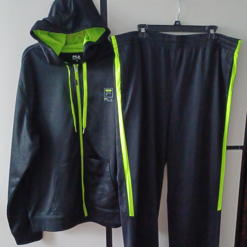 Sport Black Costume Fila Jacket Xl And Tek Gear Pants, Xxl